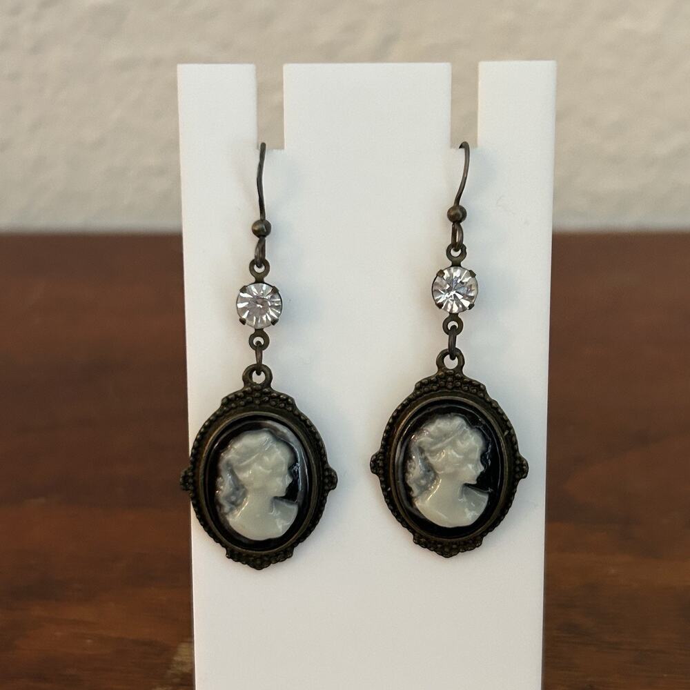 Victorian Academia Aesthetic CAMEO EARRINGS Vintage Black White